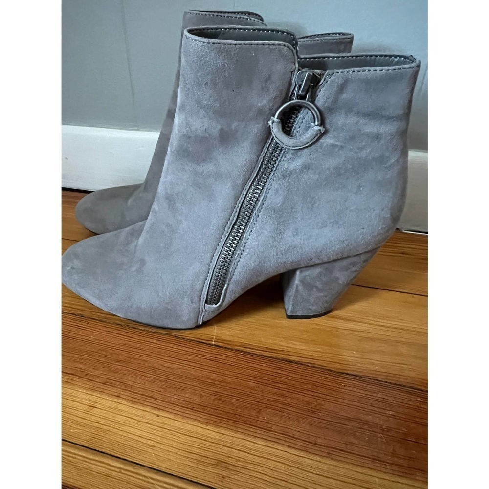 1 State gray suede booties 8M